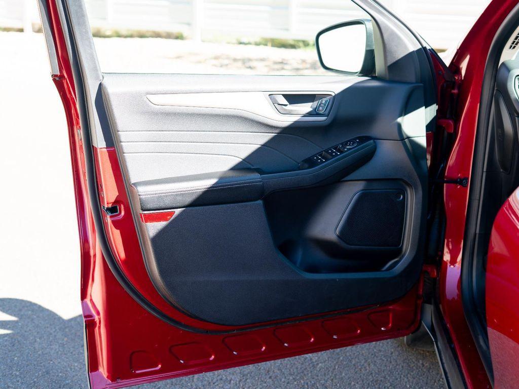 used 2022 Ford Escape car, priced at $22,547