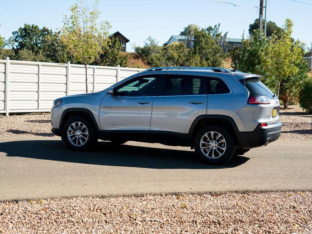 used 2021 Jeep Cherokee car, priced at $23,321