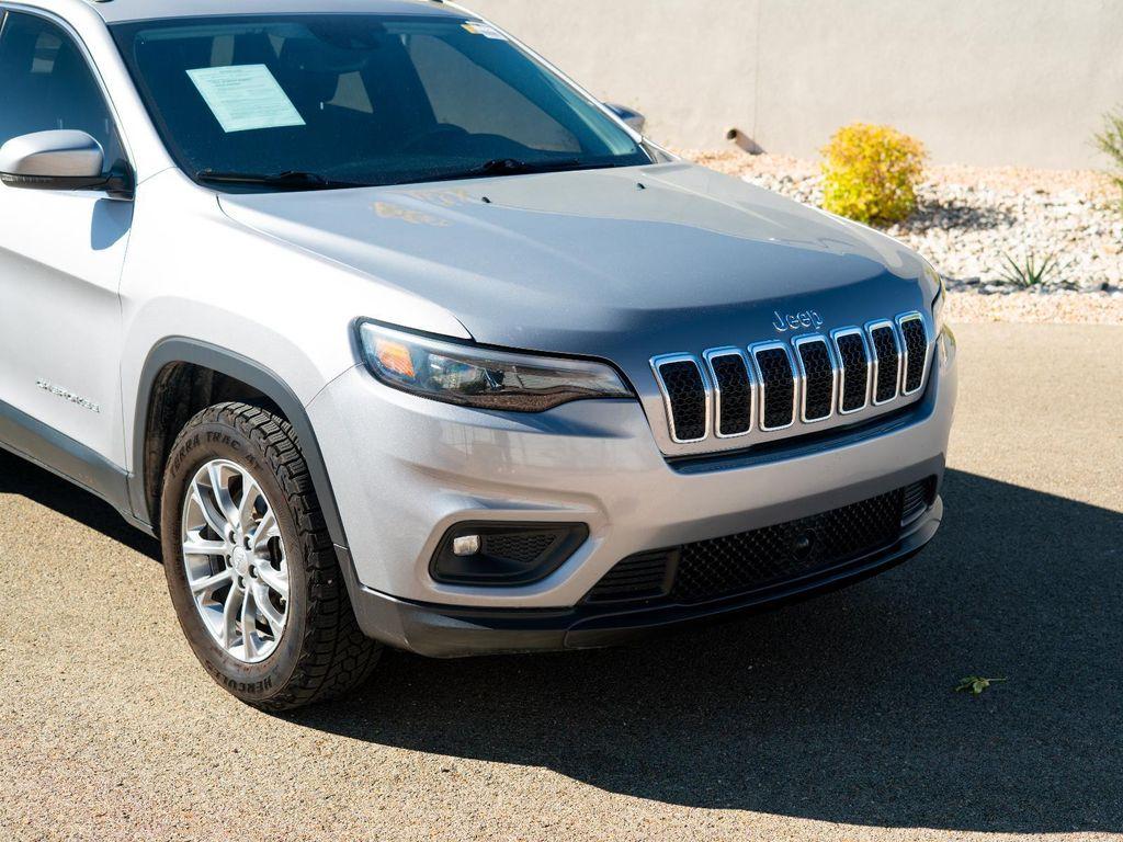 used 2021 Jeep Cherokee car, priced at $23,321
