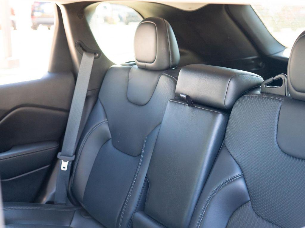 used 2021 Jeep Cherokee car, priced at $23,321