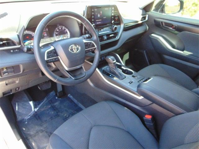 used 2022 Toyota Highlander Hybrid car, priced at $35,995