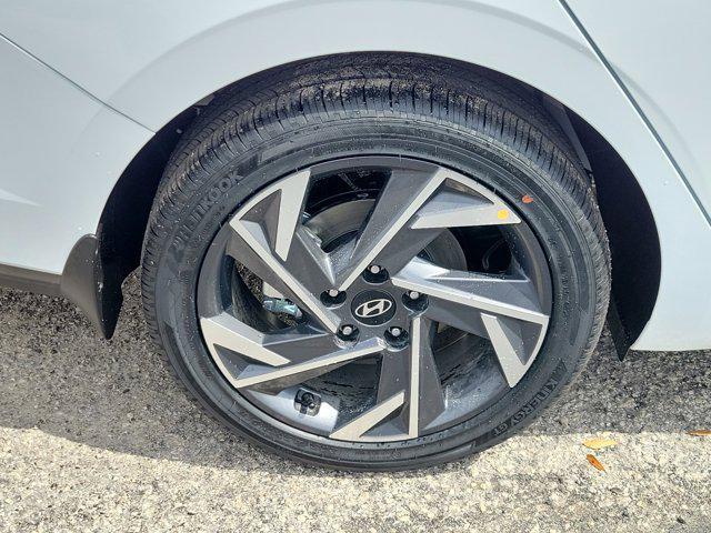new 2025 Hyundai Elantra car, priced at $30,062