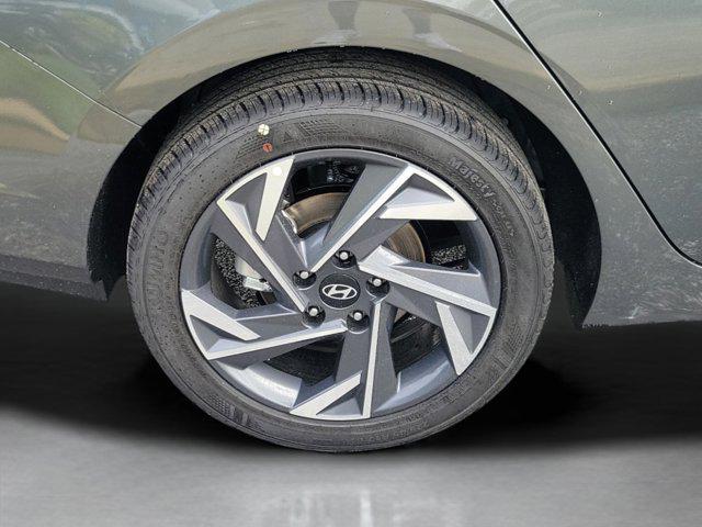 new 2025 Hyundai Elantra car, priced at $21,101
