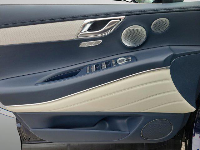 new 2025 Genesis GV80 car, priced at $79,615