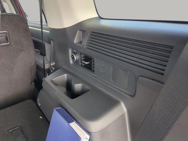 new 2025 Hyundai Santa Fe car, priced at $35,694
