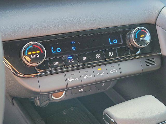 new 2025 Hyundai Elantra car, priced at $23,646