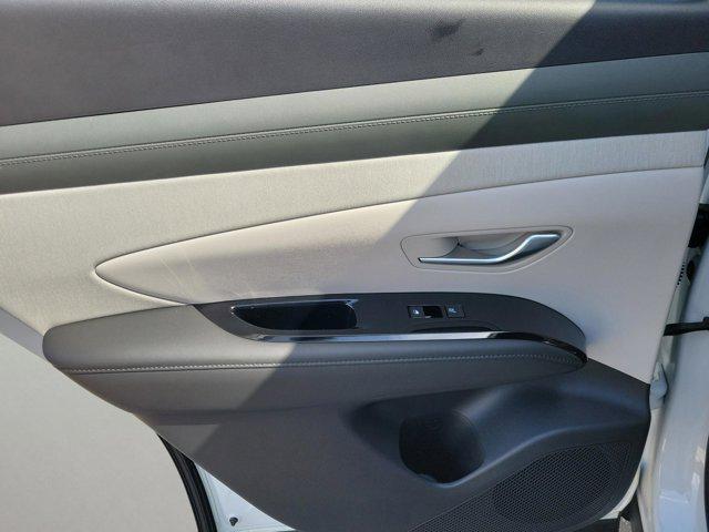 new 2025 Hyundai TUCSON Hybrid car, priced at $42,645