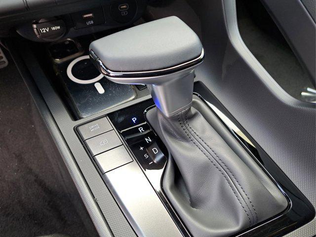 new 2025 Hyundai Elantra car, priced at $24,324