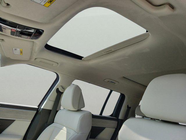 new 2025 Hyundai SANTA FE HEV car, priced at $42,275