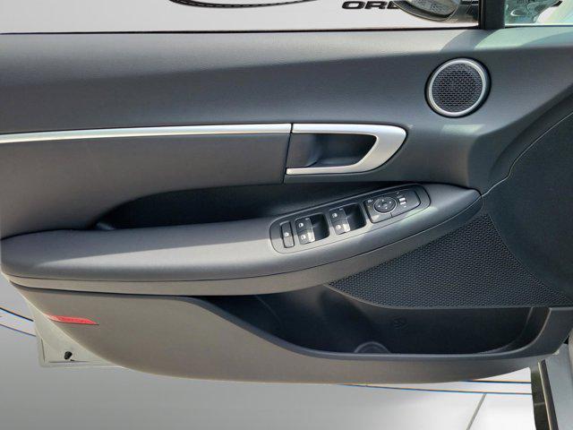 new 2025 Hyundai Sonata Hybrid car, priced at $30,798