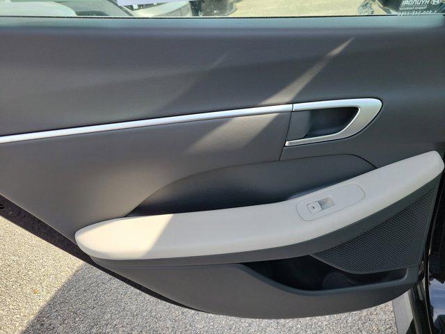 new 2025 Hyundai Sonata car, priced at $28,926