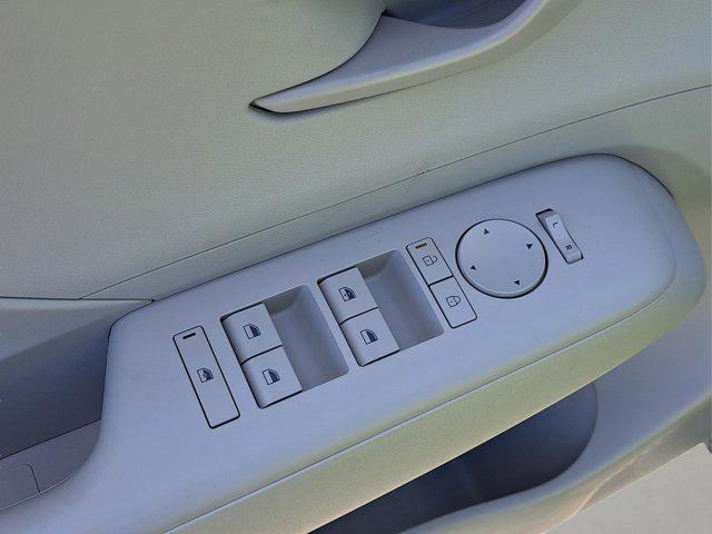 new 2025 Hyundai Kona car, priced at $27,674