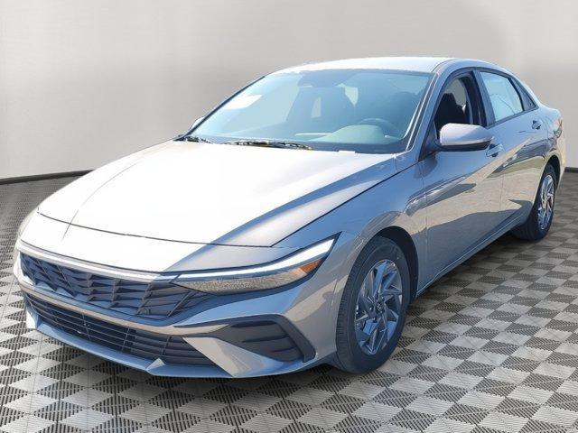 new 2024 Hyundai Elantra car, priced at $23,361