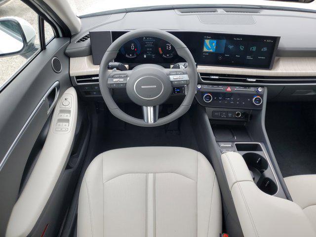 new 2025 Hyundai Sonata Hybrid car, priced at $31,745