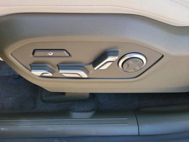 new 2025 Hyundai Santa Fe car, priced at $41,128