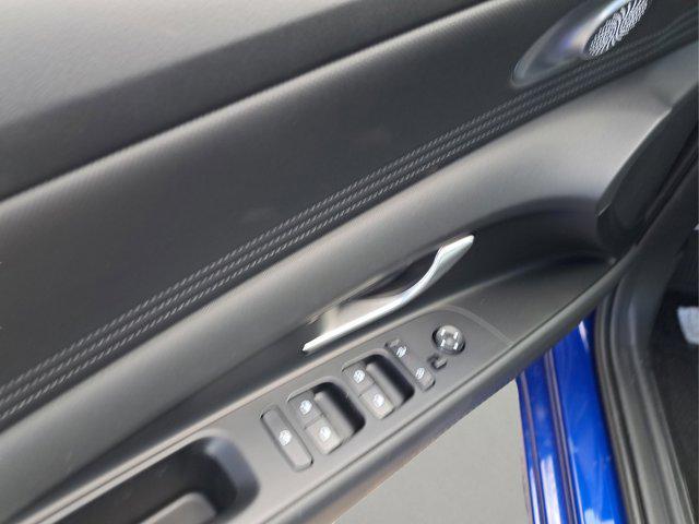 new 2025 Hyundai Elantra car, priced at $25,575