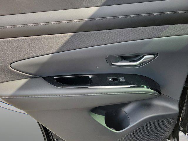 new 2025 Hyundai TUCSON Hybrid car, priced at $42,010