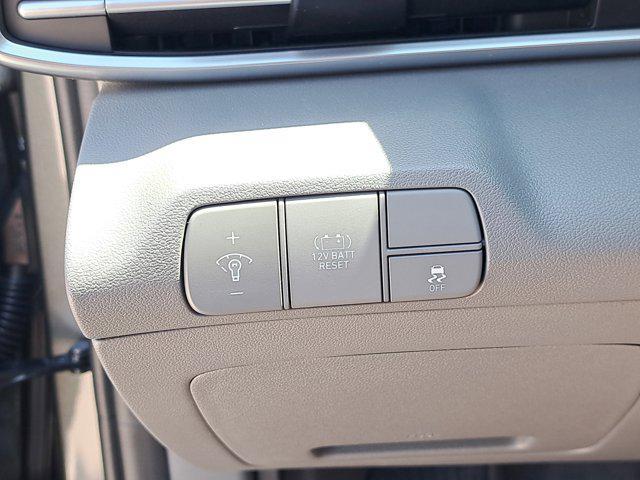 new 2025 Hyundai ELANTRA HEV car, priced at $25,325
