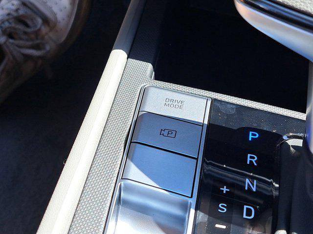 new 2025 Hyundai ELANTRA HEV car, priced at $25,325