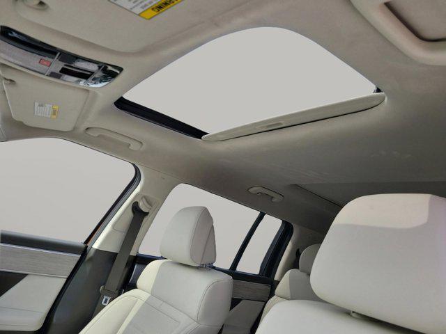 new 2025 Hyundai SANTA FE HEV car, priced at $50,086