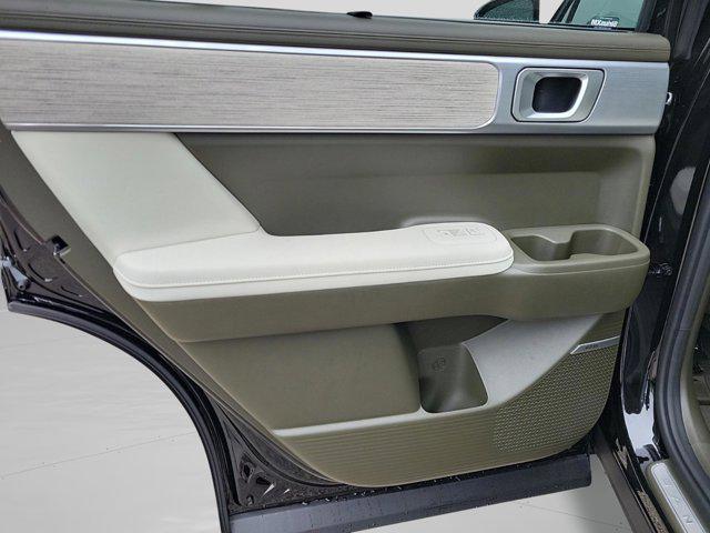 new 2025 Hyundai SANTA FE HEV car, priced at $47,299