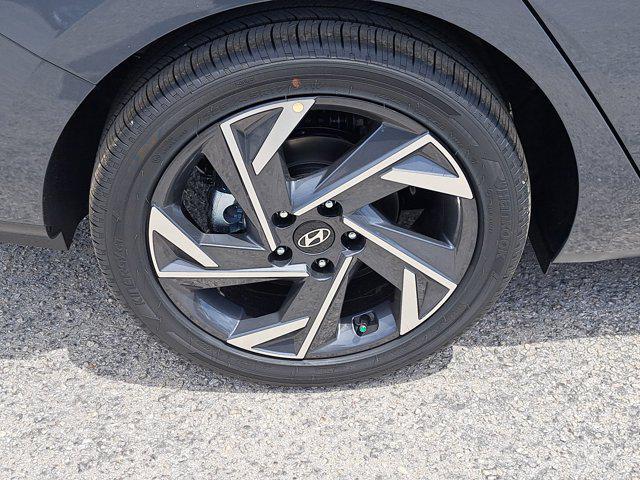 new 2025 Hyundai Elantra car, priced at $29,626
