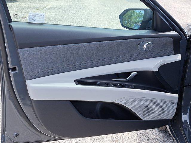new 2025 Hyundai Elantra car, priced at $29,626
