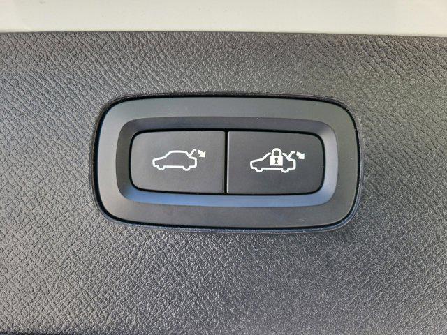 used 2021 Volvo XC90 car