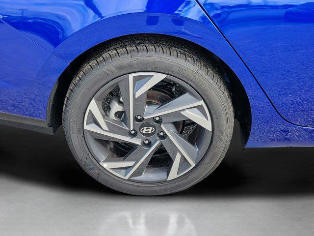 new 2025 Hyundai Elantra car, priced at $21,106