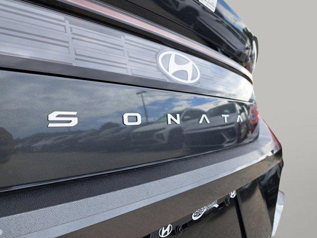 new 2025 Hyundai Sonata Hybrid car, priced at $37,054