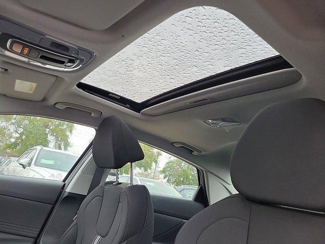 new 2025 Hyundai Elantra car, priced at $25,254