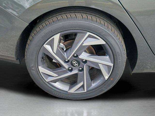 new 2025 Hyundai Elantra car, priced at $21,106