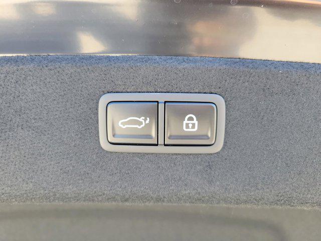 new 2025 Genesis G80 car, priced at $60,129