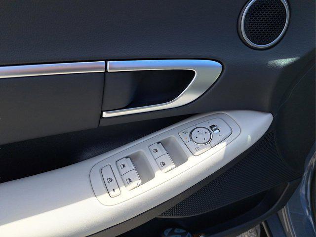 new 2025 Hyundai Sonata Hybrid car, priced at $30,791