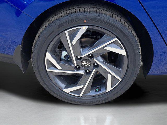 new 2025 Hyundai Elantra car, priced at $29,326