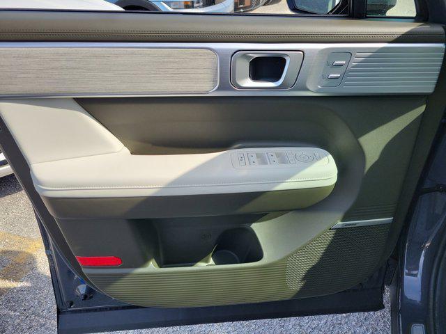 new 2025 Hyundai SANTA FE HEV car, priced at $48,054
