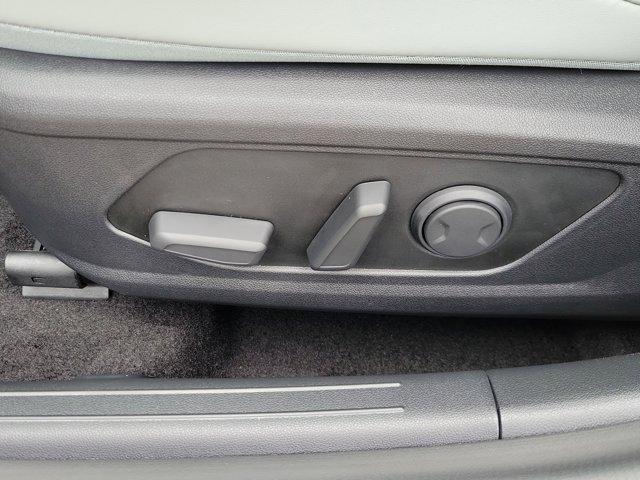 new 2025 Hyundai Elantra car, priced at $29,576