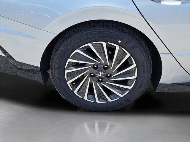 new 2025 Hyundai Sonata Hybrid car, priced at $37,228