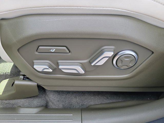 new 2025 Hyundai SANTA FE HEV car, priced at $48,659