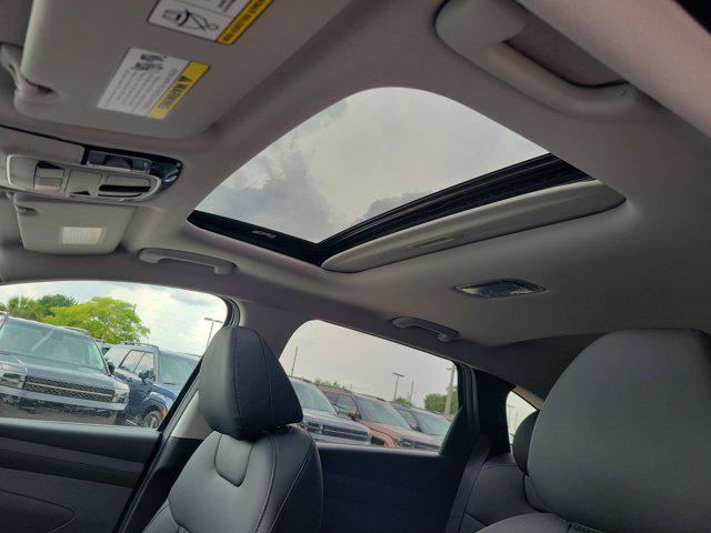 new 2025 Hyundai Tucson car, priced at $33,118
