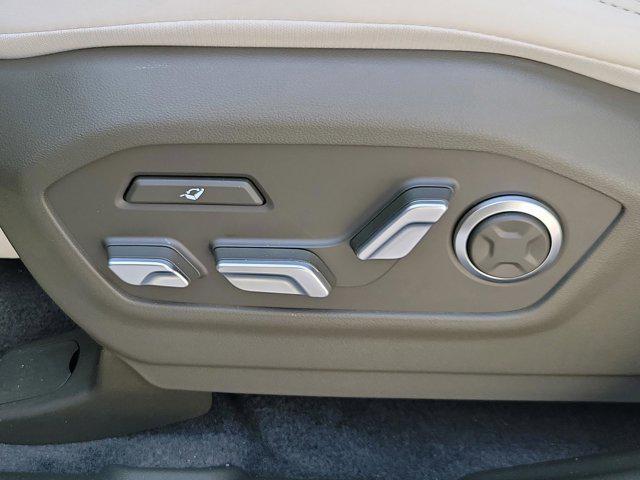 new 2025 Hyundai SANTA FE HEV car, priced at $49,131