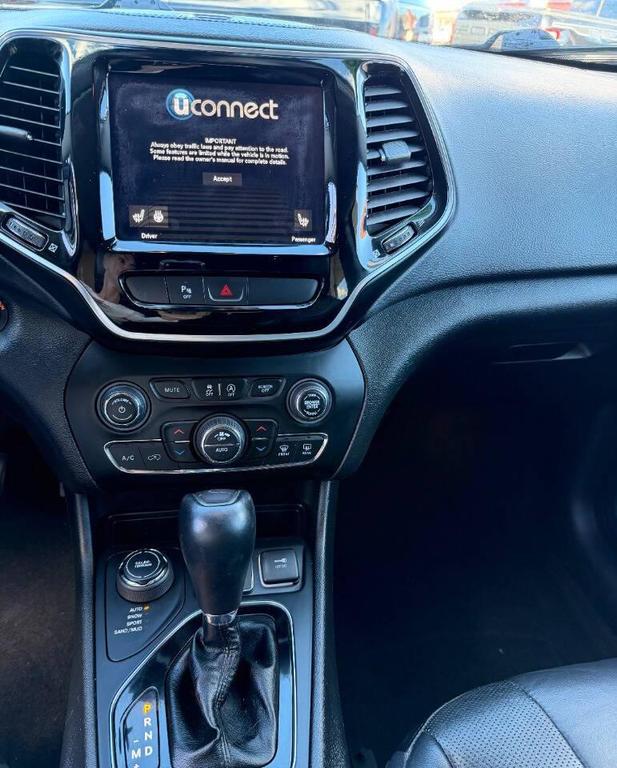 used 2019 Jeep Cherokee car, priced at $20,995