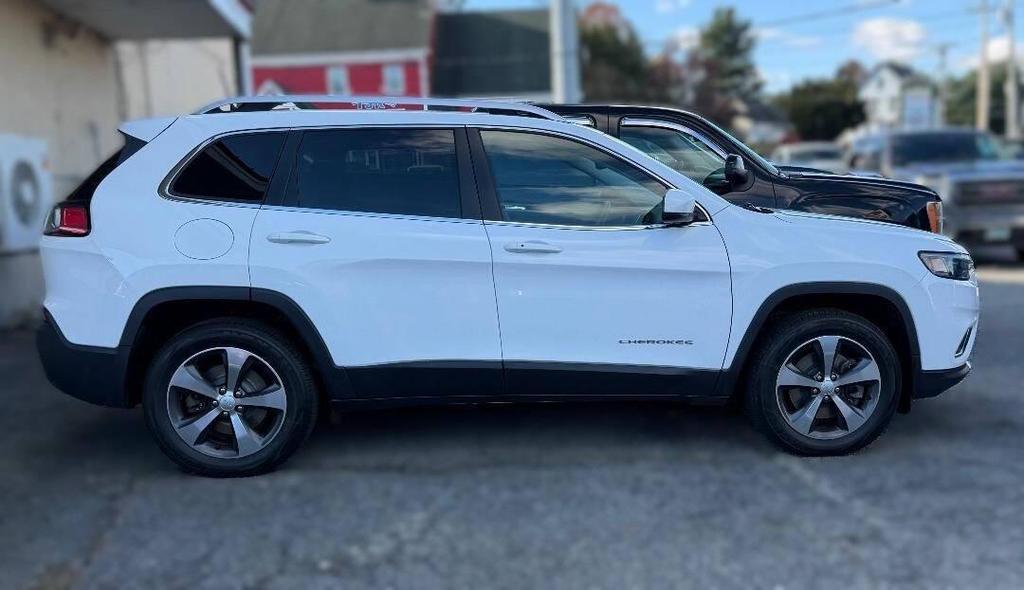 used 2019 Jeep Cherokee car, priced at $20,995