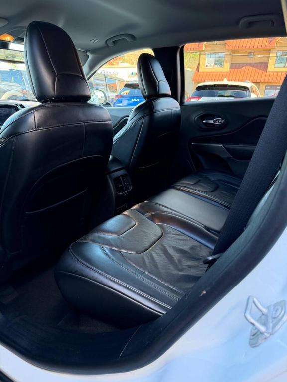 used 2019 Jeep Cherokee car, priced at $20,995