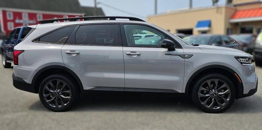 used 2022 Kia Sorento car, priced at $30,995