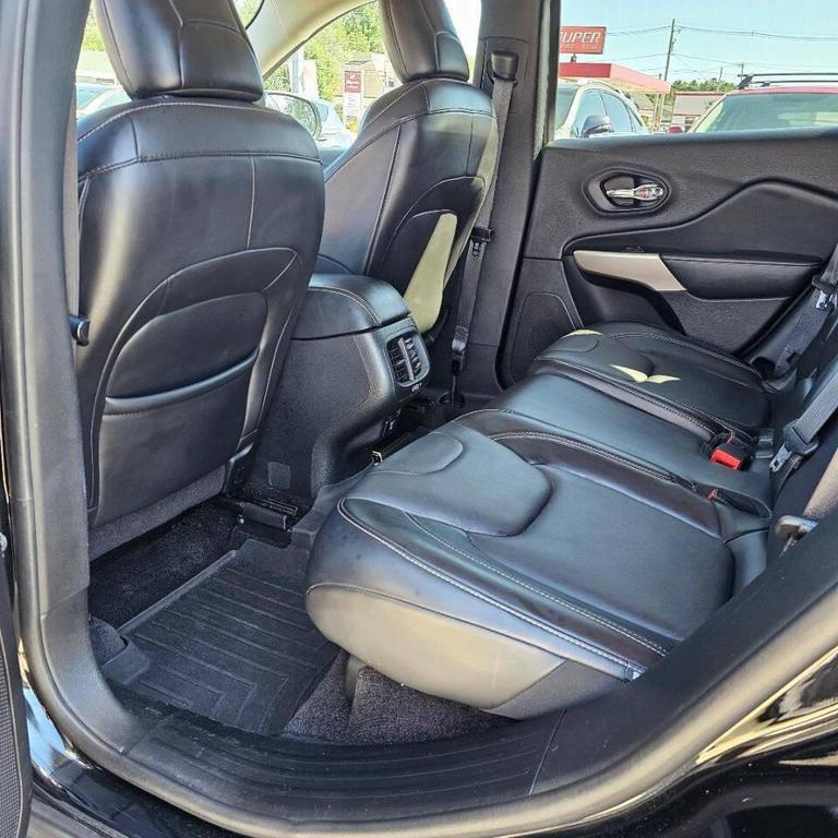 used 2018 Jeep Cherokee car, priced at $19,995