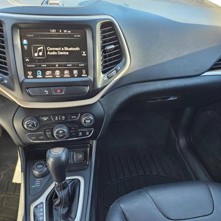 used 2018 Jeep Cherokee car, priced at $19,995