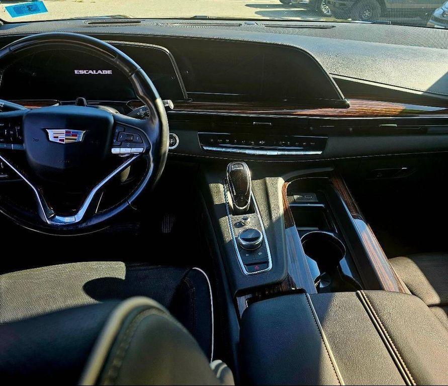 used 2022 Cadillac Escalade ESV car, priced at $62,995