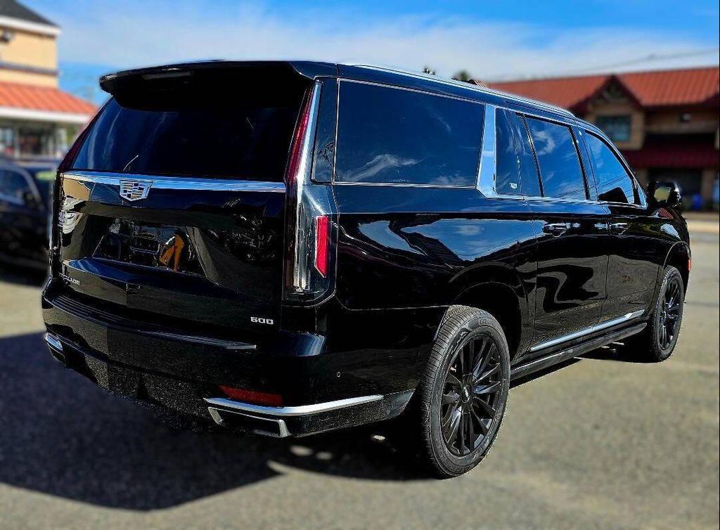 used 2022 Cadillac Escalade ESV car, priced at $62,995