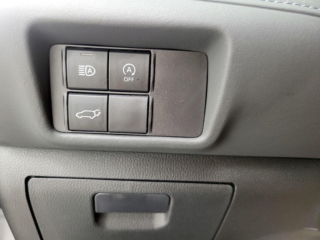 used 2024 Toyota Highlander car, priced at $34,998